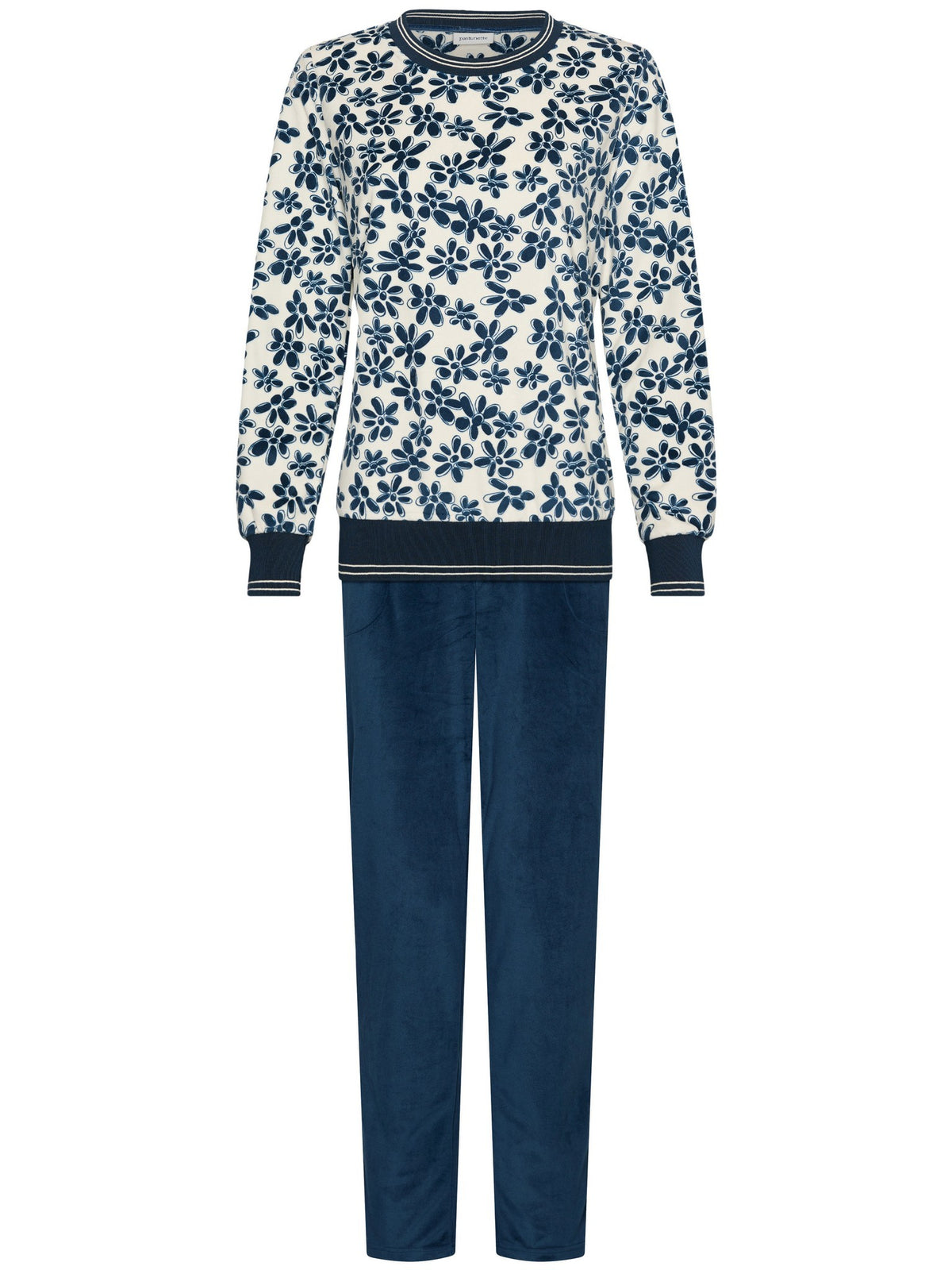 Donkerblauw | packshot | Packshot, bloemenprint en donkerblauw – Pastunette fleece dames pyjama lange mouw - Bloemenprint - Nordic Bloom