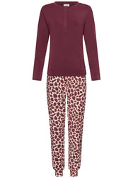 Bordeaux | packshot | Packshot, bordeaux met dierenprint – Pastunette Premium modal dames pyjama met knoopjes - Bordeaux - Satin Wild