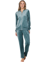 Groen | voor | Vooraanzicht op model, groen – Pastunette velours dames huispak met rits - Rosewood Comfort
