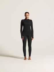 Zwart | sfeer | Op model met bijpassend shirt, zwart – Craft thermobroek dames - Thermal Baselayer