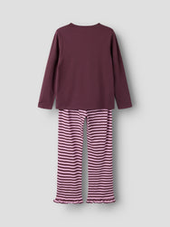Catawba Grape | packshot | Packshot achterkant, catawba grape – Name it meisjes pyjama in cadeaudoos - Catawba Grape