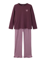 Catawba Grape | packshot | Packshot voorkant, catawba grape – Name it meisjes pyjama in cadeaudoos - Catawba Grape
