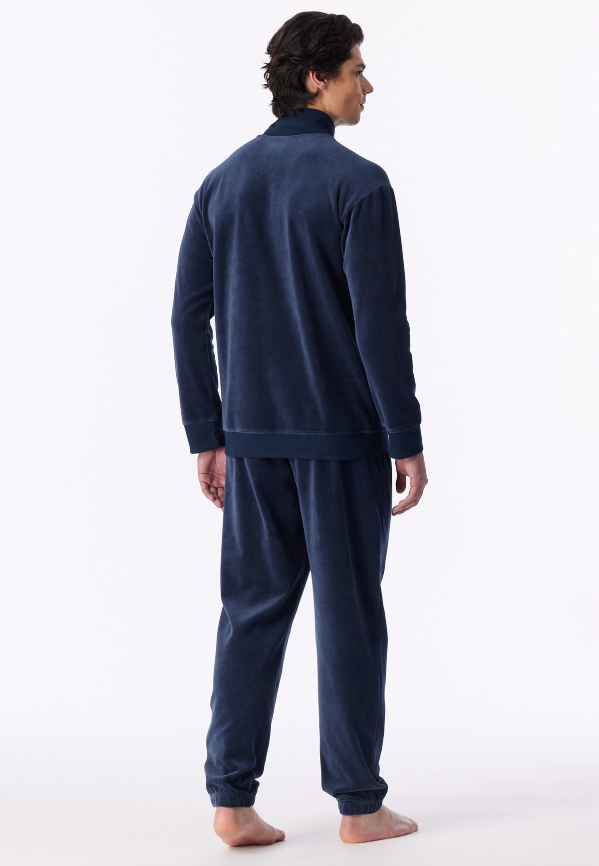 Deep Sea Blue | achter | Achteraanzicht op model, deep sea blue – Schiesser velours heren huispak met rits - Oversized - Casual Nightwear