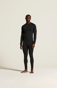Zwart | sfeer | Op model met bijpassend shirt, zwart – Craft extra warme thermobroek heren - Warm Comfort
