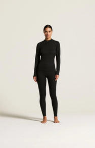 Zwart | voor | Vooraanzicht op model, shirt en broek, zwart – Craft thermoset dames shirt en broek - Baselayer