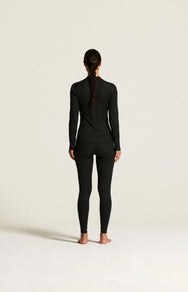 Zwart | achter | Achteraanzicht op model, zwart – Craft thermoset dames shirt en broek - Baselayer