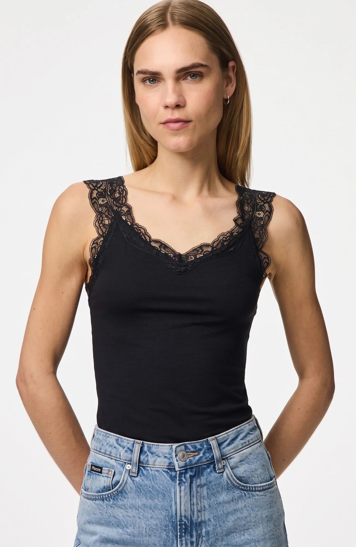Pieces Pieces hemdje met kant - Lace Top - Barbera