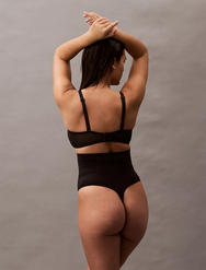 Sliponline Calvin Klein hoge sterk corrigerende string - Naadloos - Seamless thong