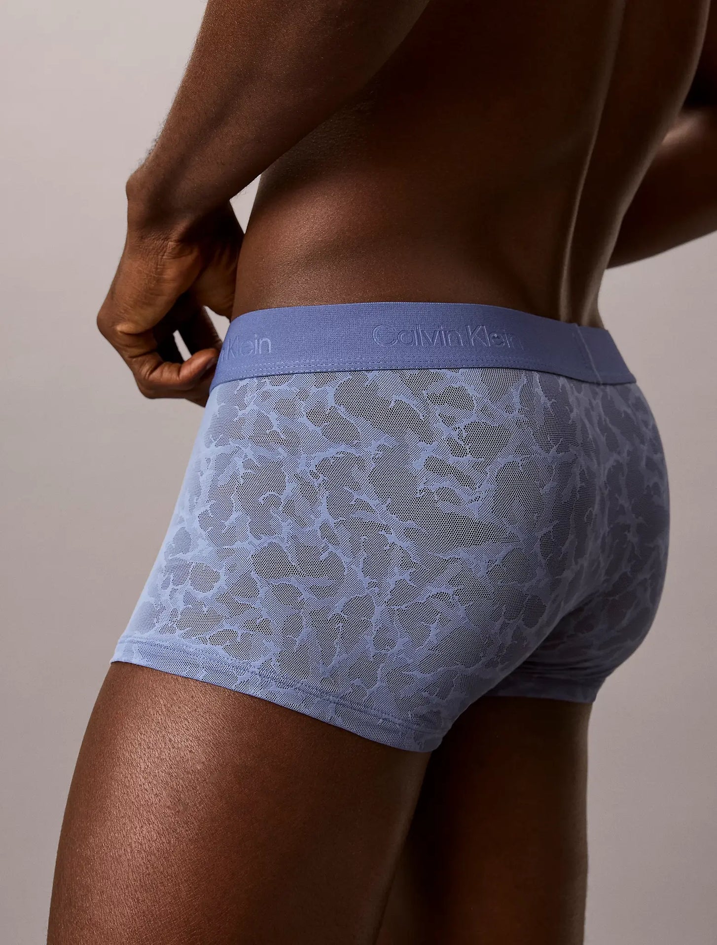 Sliponline Calvin Klein Kanten Heren boxershorts low rise - microfibre lace - Sculpt