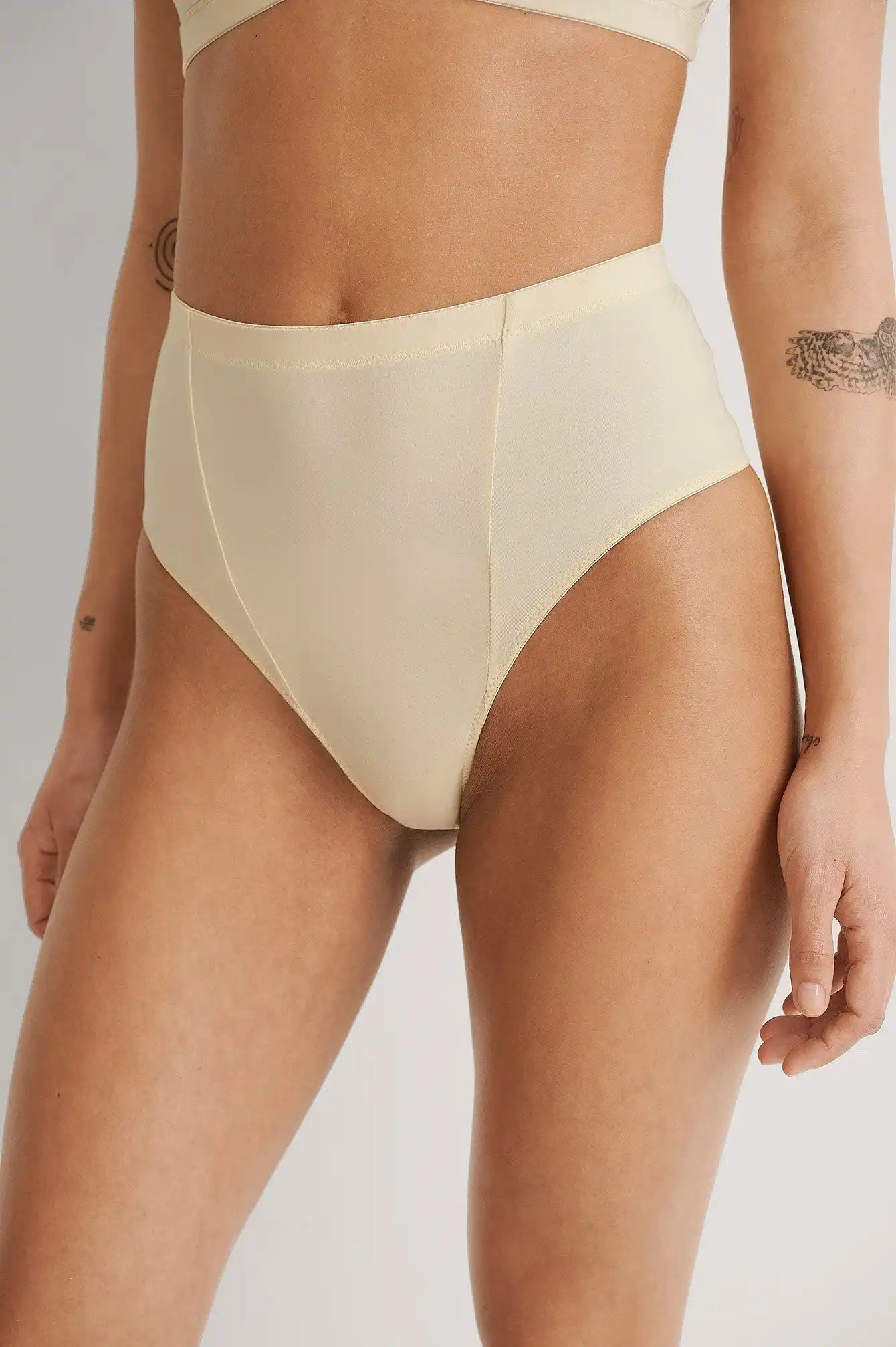 Sliponline Na-KD dames Slip - soft micro panty - Creme
