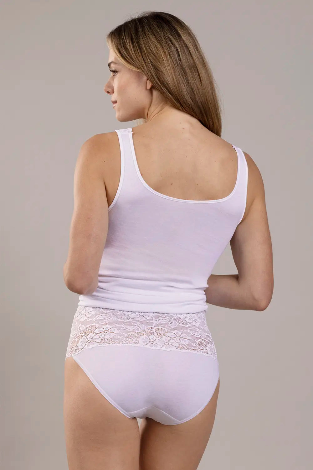 Sliponline Nina von C dames hemd kant biologisch katoen
