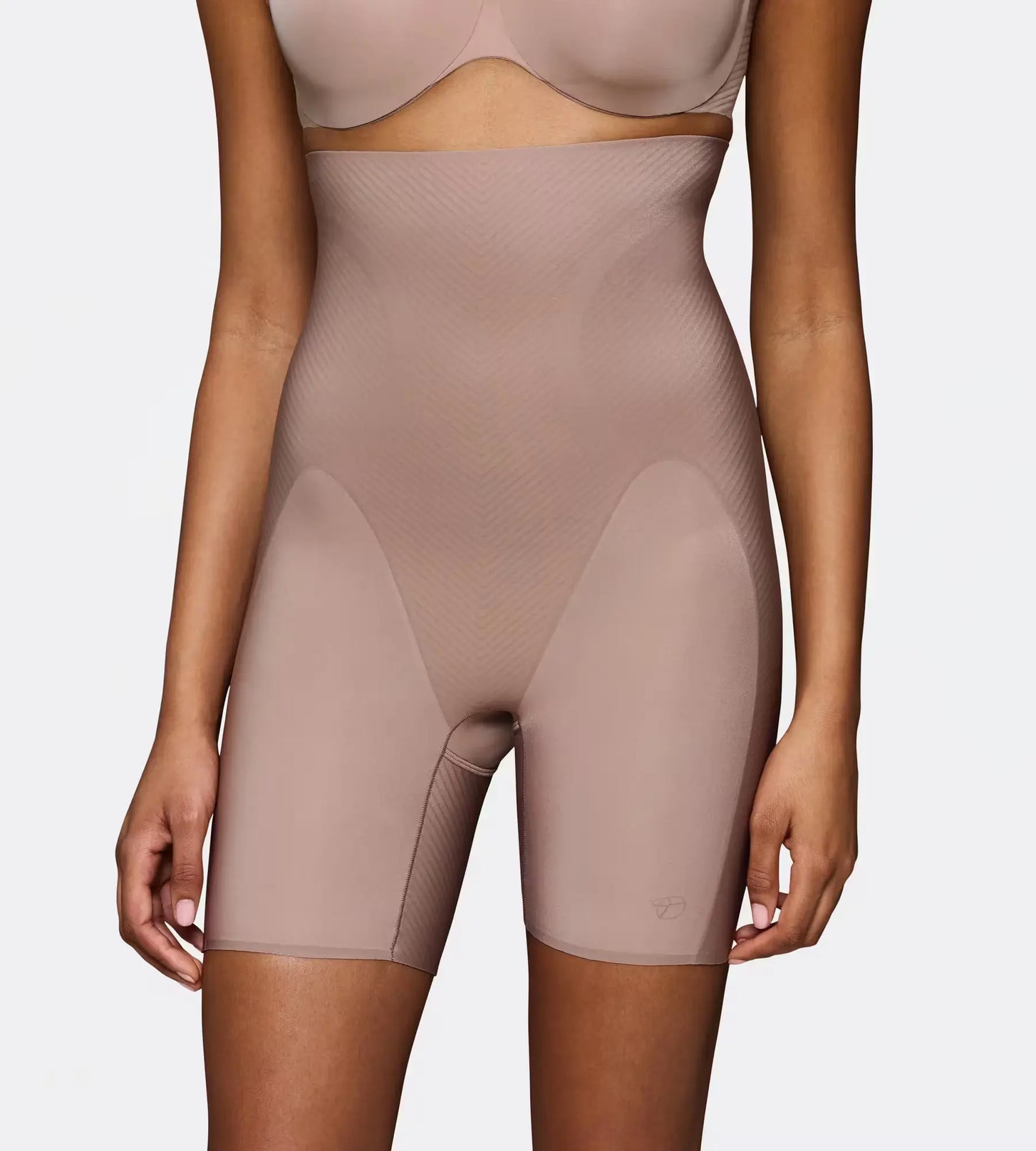 Sliponline Triumph Corrigerend boxershort - Mid-Thight Body Make-up Illusion - Curve