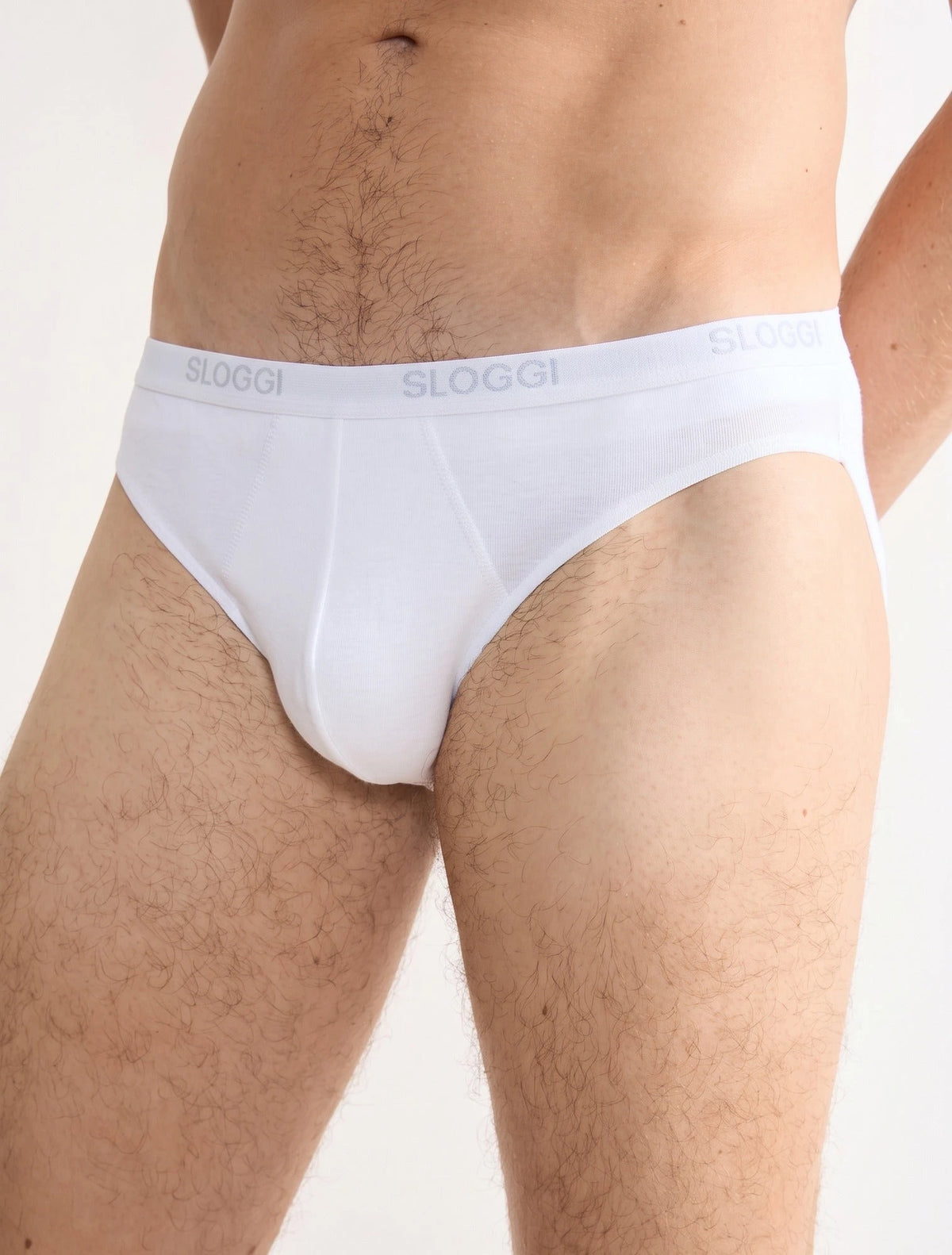 Wit | voor | Vooraanzicht op model, wit, tweede foto – Sloggi 2-pack Basic Mini Heren slips