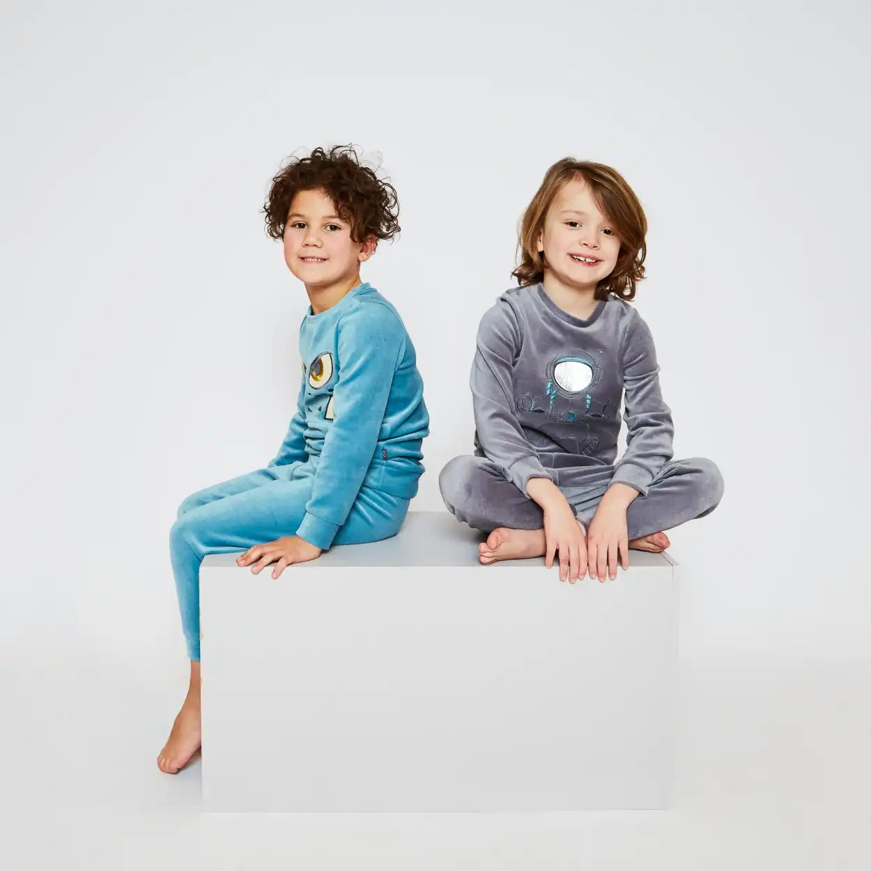 van Gennip Charlie Choe velours jongens pyjama - Monster
